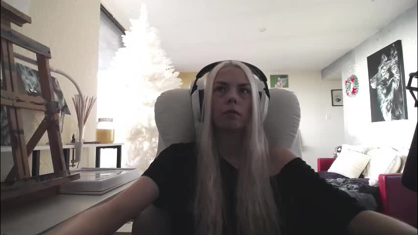 tinykylie Adult Chat December 4, 2025