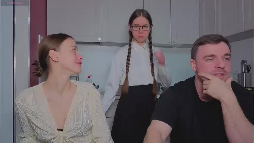 ihavepaws33 Adult Chat December 4, 2025