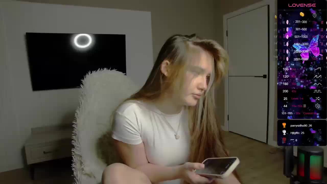 Holly_Molii Adult Chat December 4, 2025