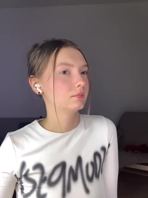 -Nezukoo- Adult Chat December 4, 2025