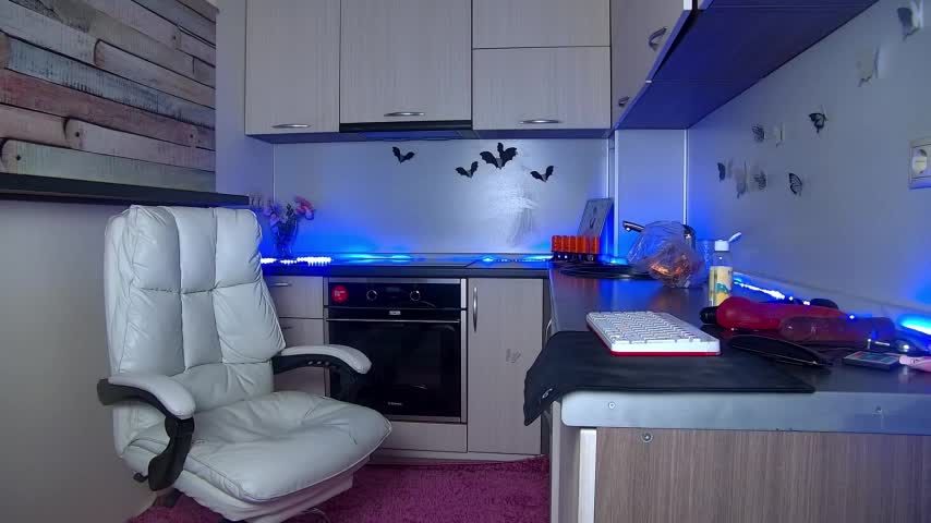 Skinny_Nally Adult Chat December 4, 2025