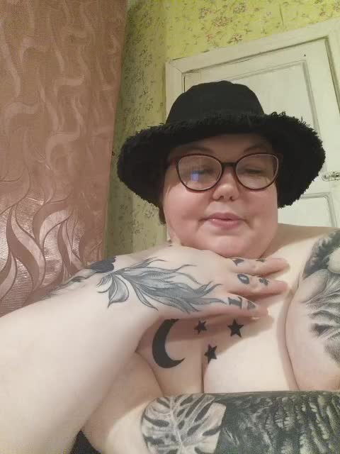 Svetlanka86 Adult Chat December 4, 2025