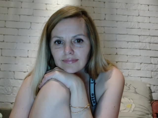 Angel_girllovemy Adult Chat December 4, 2025