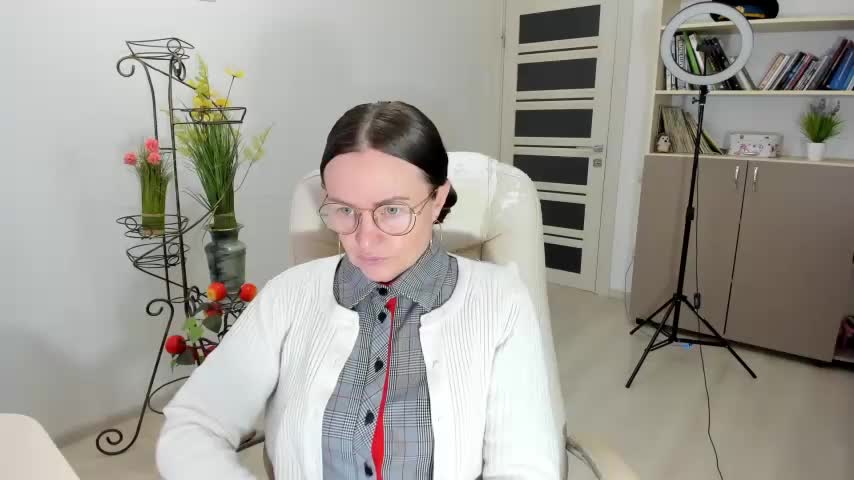 Vika73 Adult Chat December 4, 2025