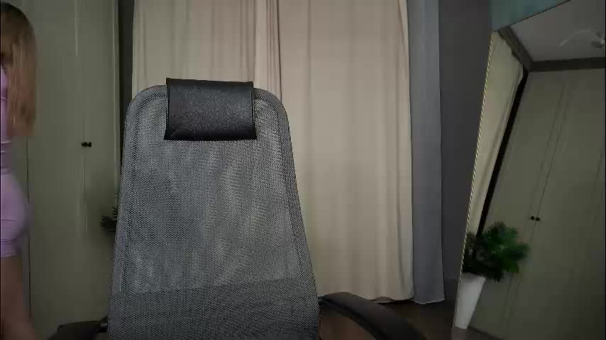 sssecretgirlfriend Adult Chat December 4, 2025