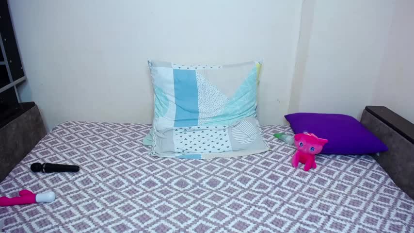 Olivia_Graceee Adult Chat December 4, 2025