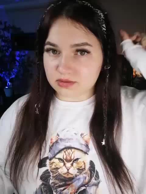 JuliaHesperaks Adult Chat December 5, 2025