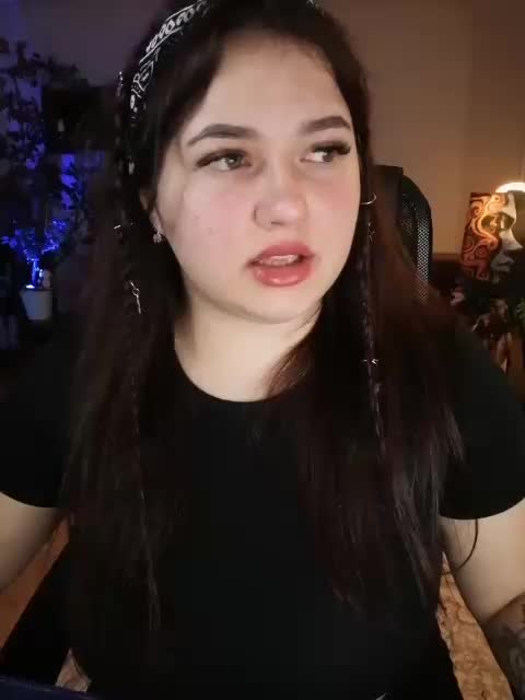JuliaHesperaks Adult Chat December 4, 2025