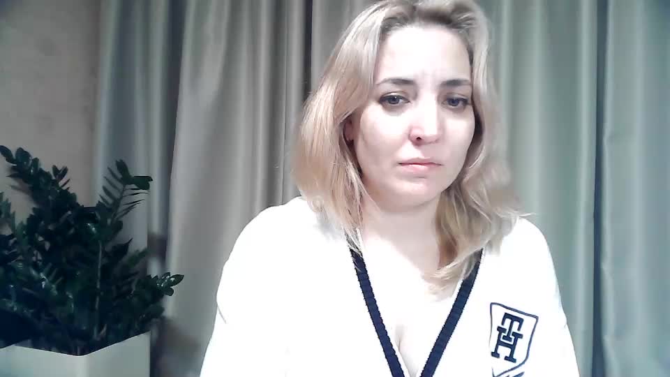 mariska-kiska Adult Chat December 5, 2025