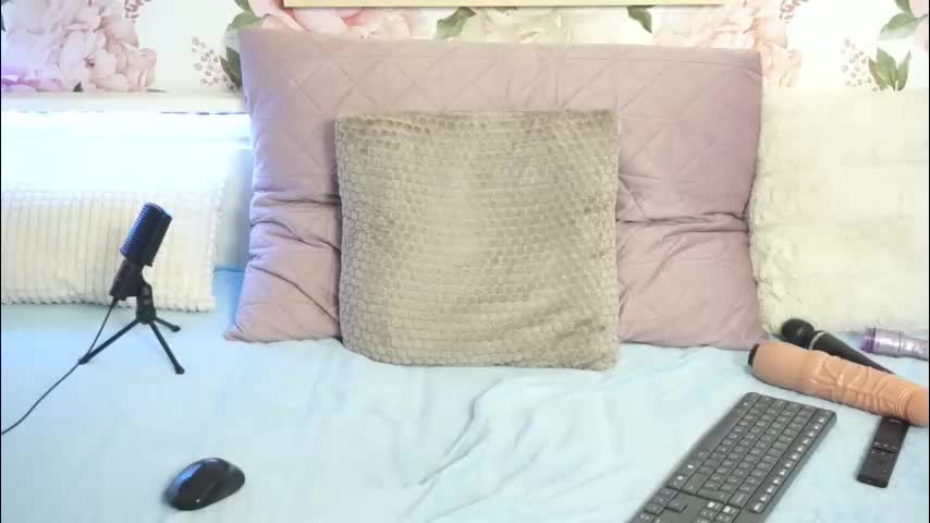 bettyhot4u Adult Chat December 5, 2025