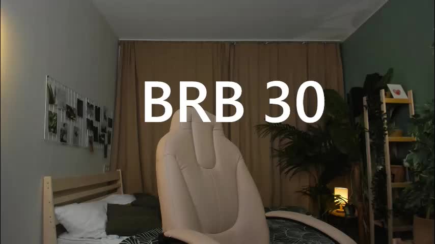 halle_berrry Adult Chat December 4, 2025