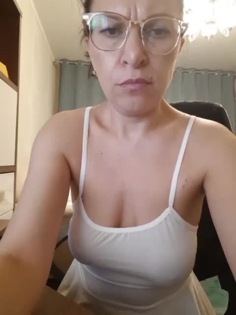 IriskaMai Adult Chat December 4, 2025