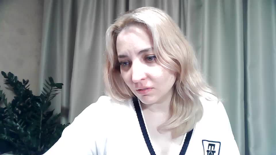 mariska-kiska Adult Chat December 5, 2025