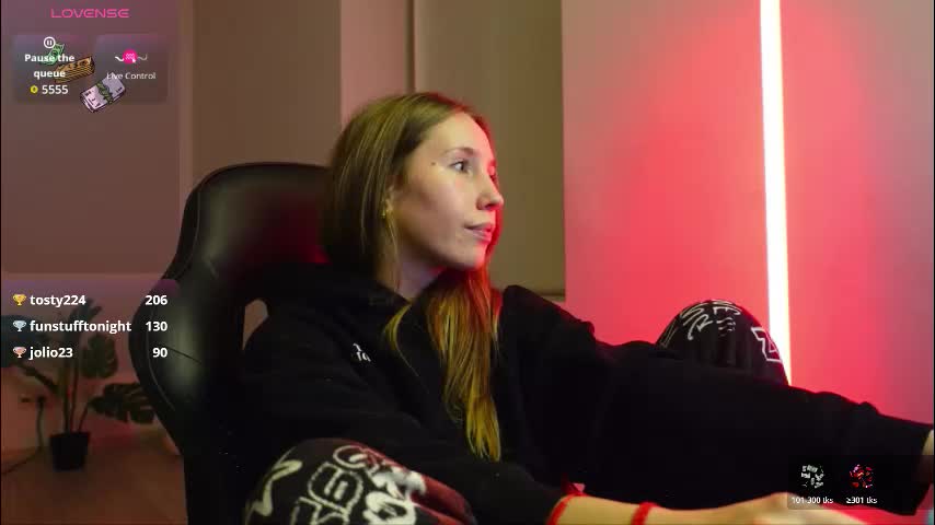 agelina_summer Adult Chat December 5, 2025