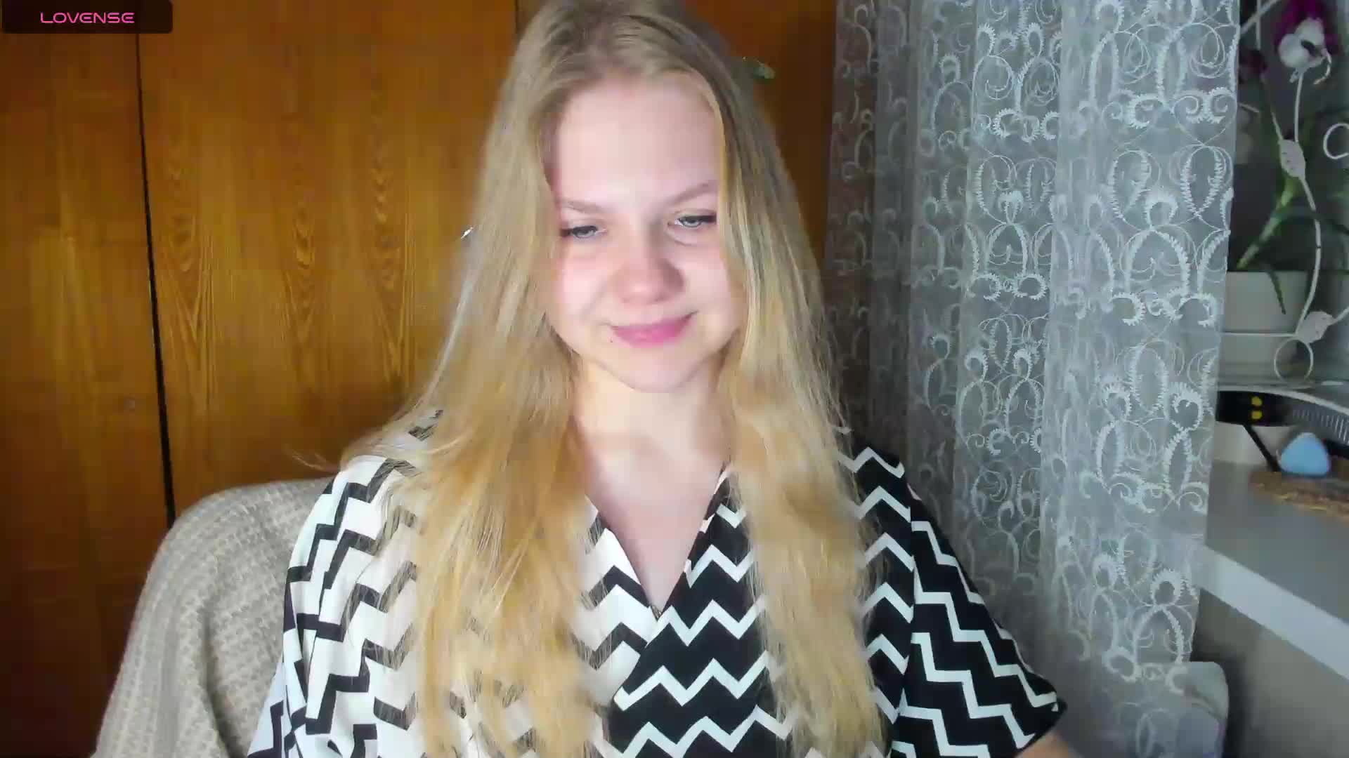 Emma-Frizea Adult Chat December 5, 2025