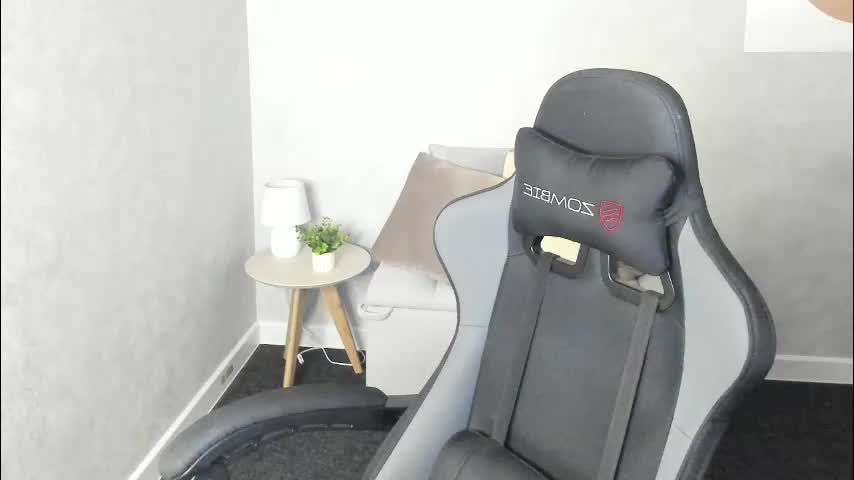 elizabeth_harpper Adult Chat December 5, 2025