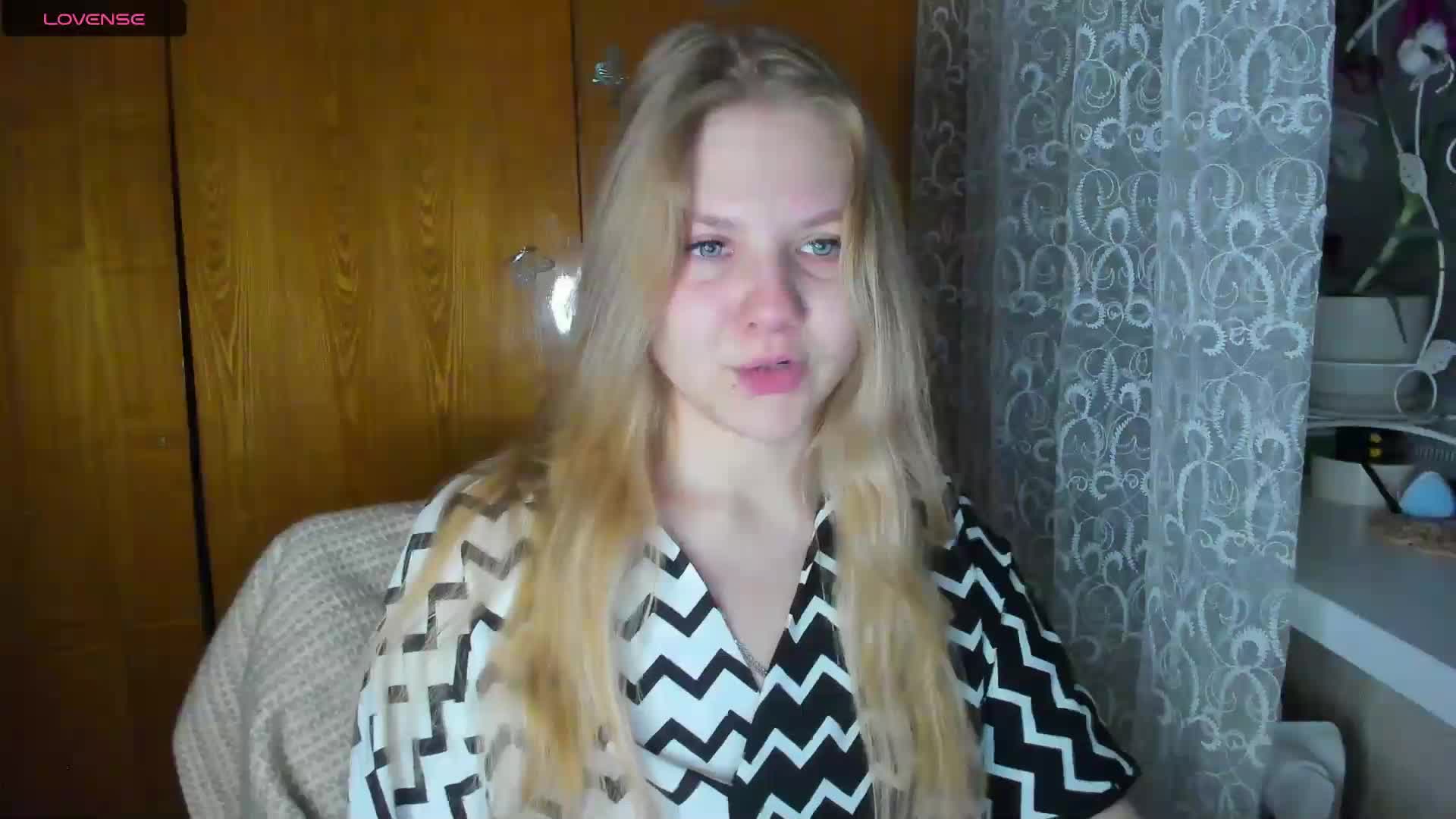 Emma-Frizea Adult Chat December 5, 2025