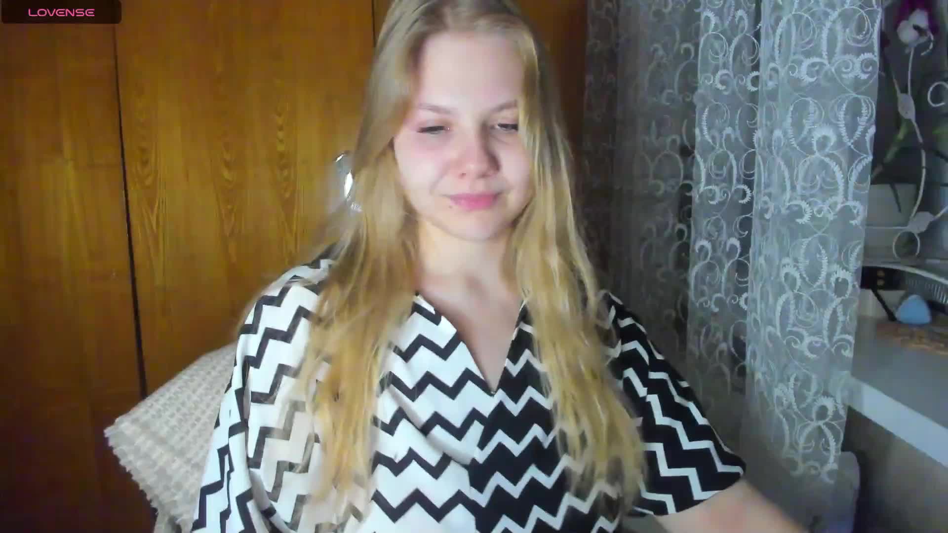 Emma-Frizea Adult Chat December 5, 2025