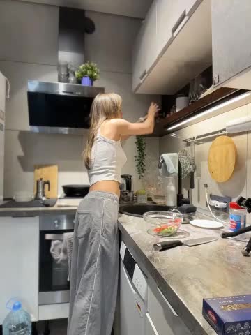 Kylie_Desire Adult Chat December 5, 2025