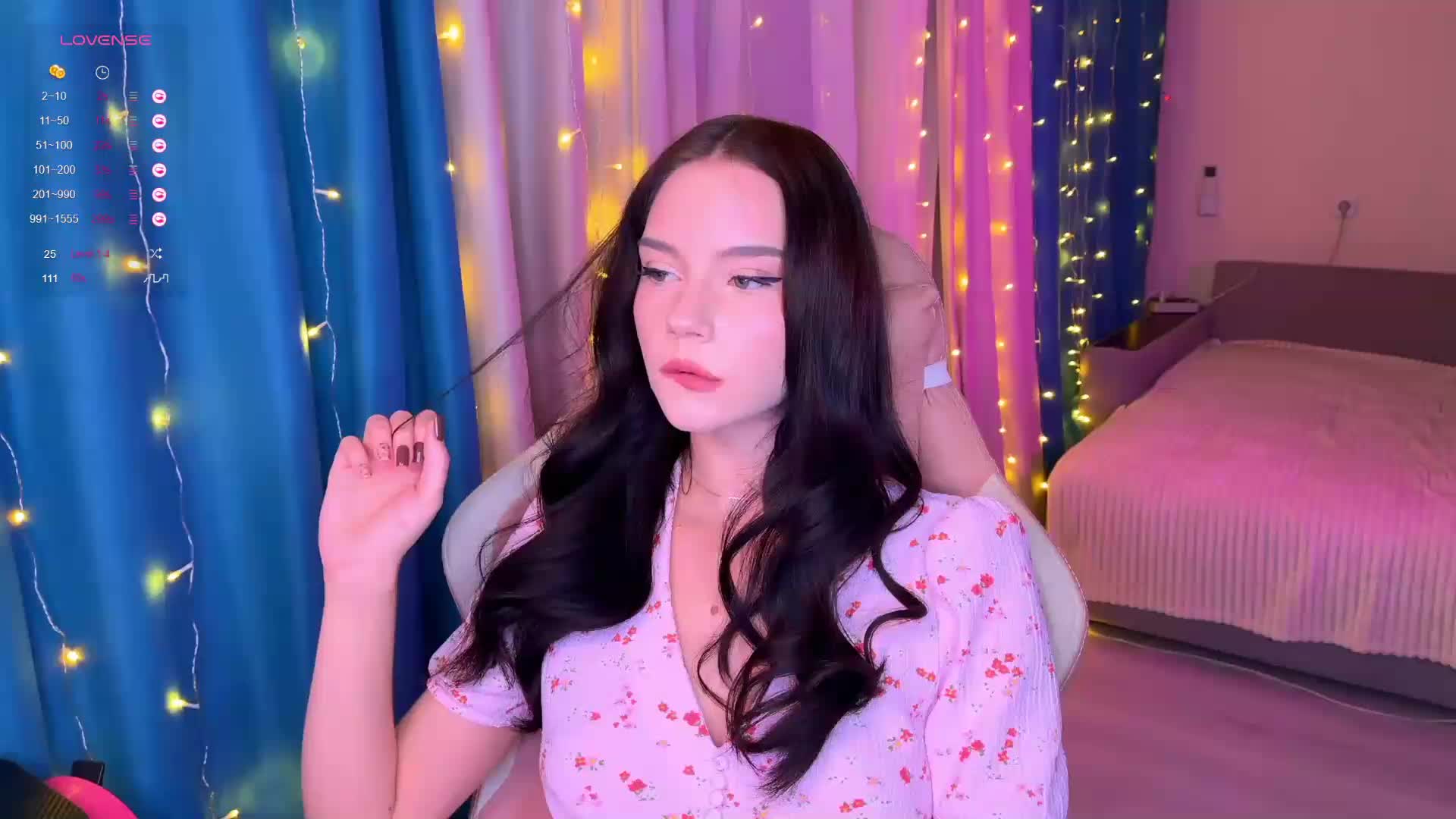 -Violetta- Adult Chat December 5, 2025