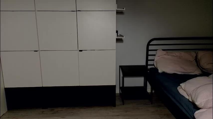 mmminnie Adult Chat December 6, 2025