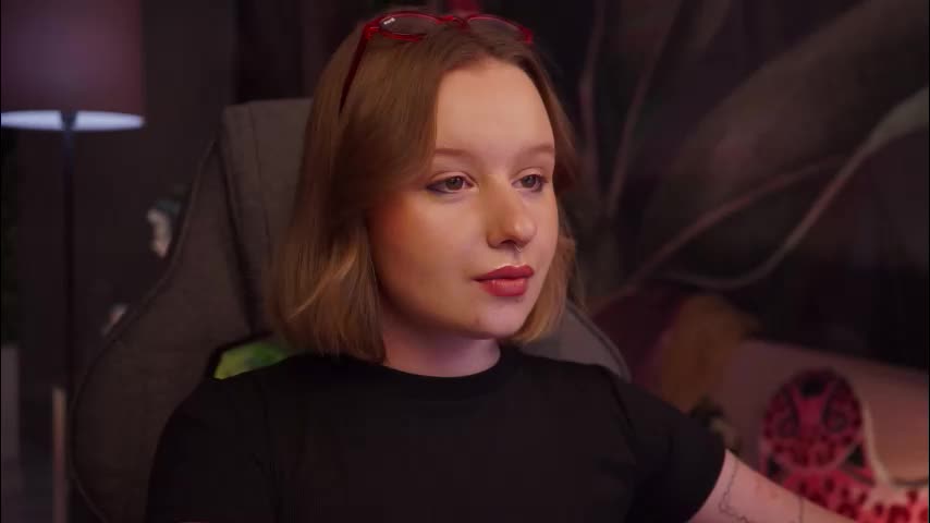 red_queeen Adult Chat December 6, 2025