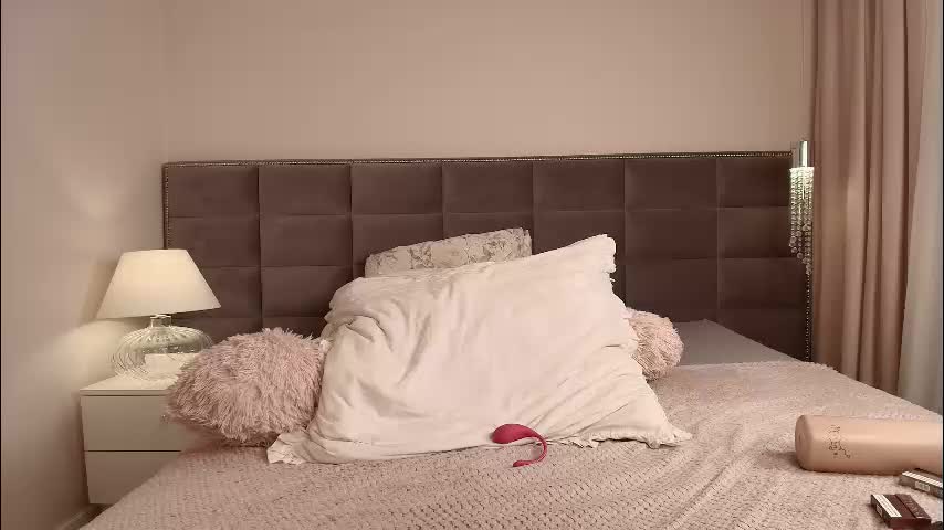 sensual_jasmine Adult Chat December 6, 2025