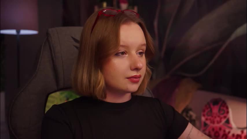 red_queeen Adult Chat December 6, 2025