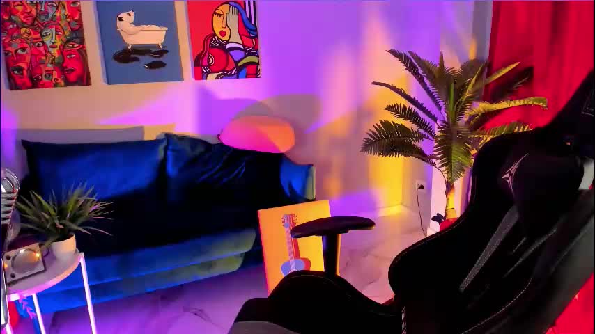 sarahholly Adult Chat December 6, 2025