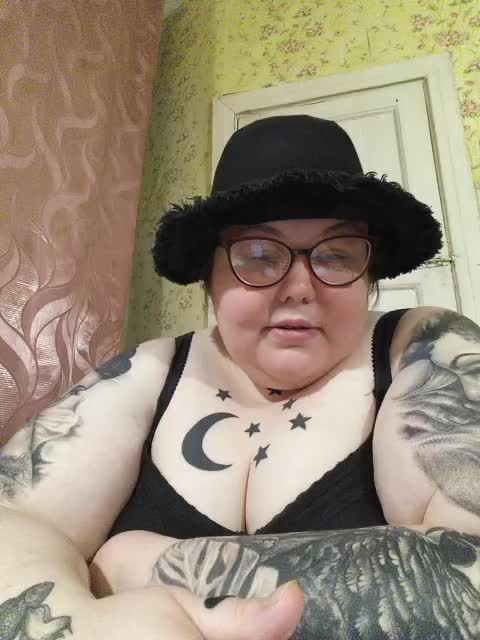 Svetlanka86 Adult Chat December 6, 2025