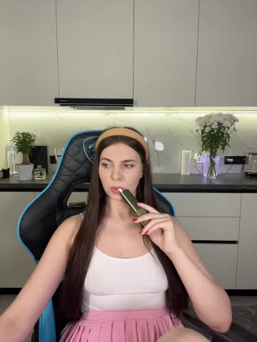 CurlyLara Adult Chat December 6, 2025