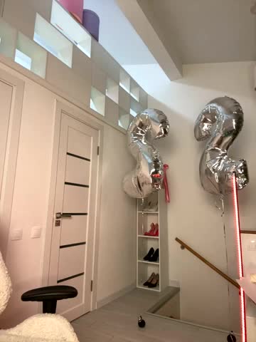 Emeli_Blur Adult Chat December 6, 2025