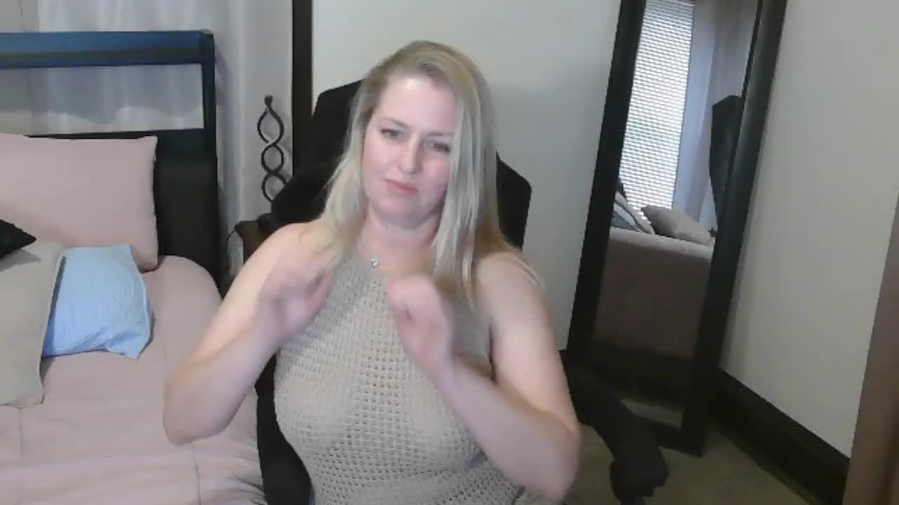 Holliekate Adult Chat December 6, 2025