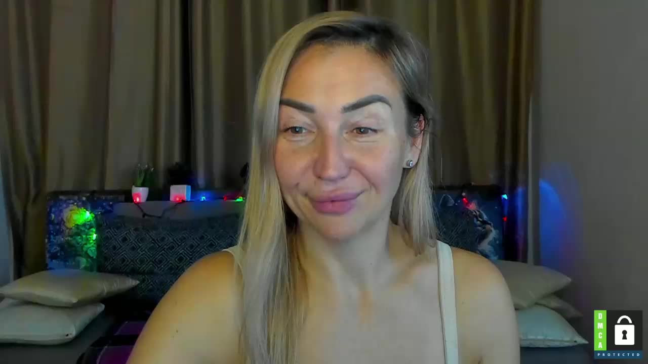Jullyblondkiss Adult Chat December 6, 2025