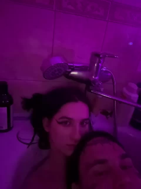 WetLips19 Adult Chat December 6, 2025