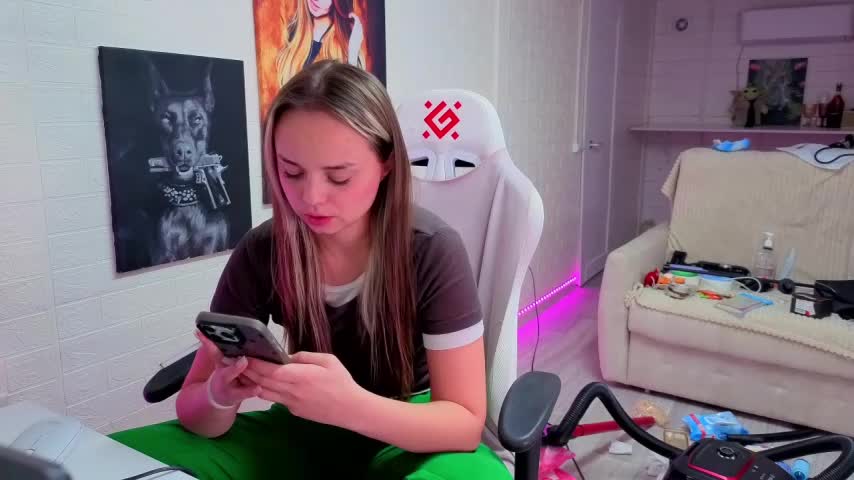 Misss_Vikk Adult Chat December 6, 2025