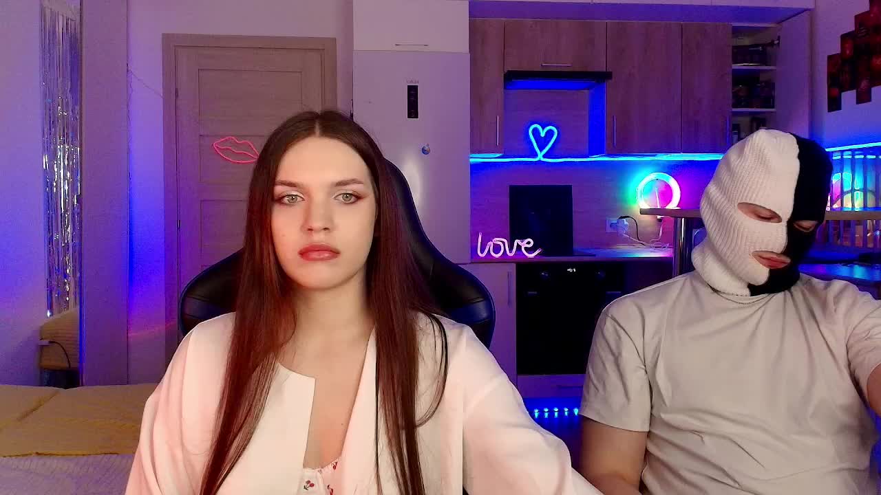 TwiceAsHotXXX Adult Chat December 6, 2025