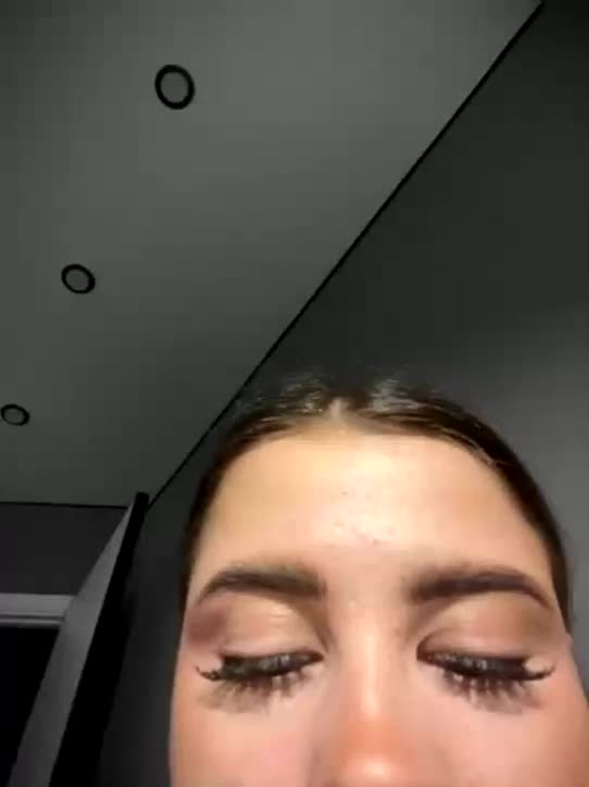 Vik04ka Adult Chat December 6, 2025