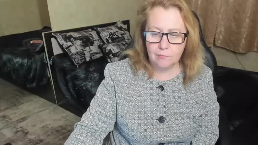 Frau_Marta Adult Chat December 7, 2025