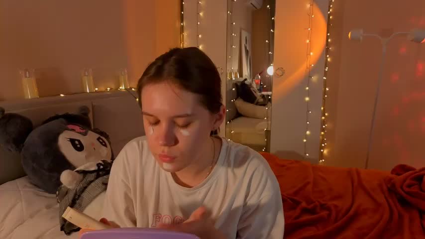 Mia_Luw Adult Chat December 7, 2025