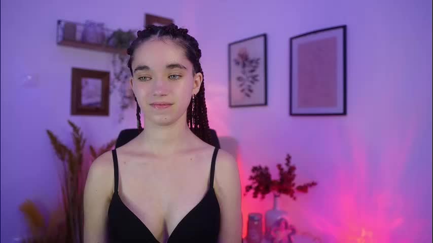 gia_paige18 Adult Chat December 7, 2025