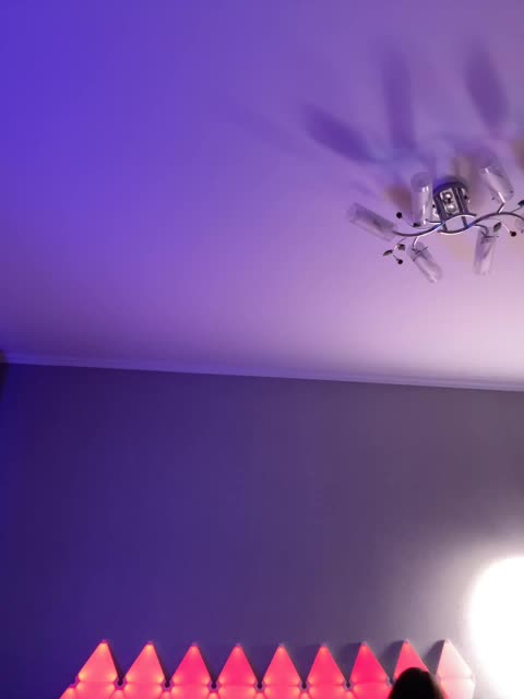 whiteTEA Adult Chat December 7, 2025