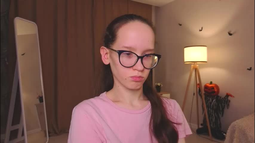 lynettebails Adult Chat December 7, 2025