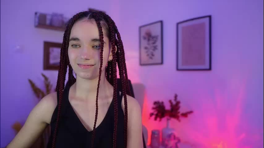 gia_paige18 Adult Chat December 7, 2025