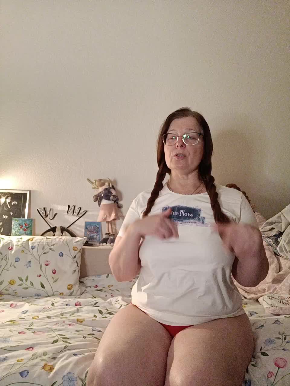 HelenBerg Adult Chat December 7, 2025