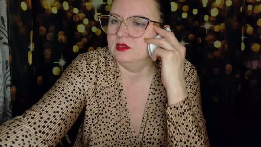 Golden_Lady Adult Chat December 7, 2025