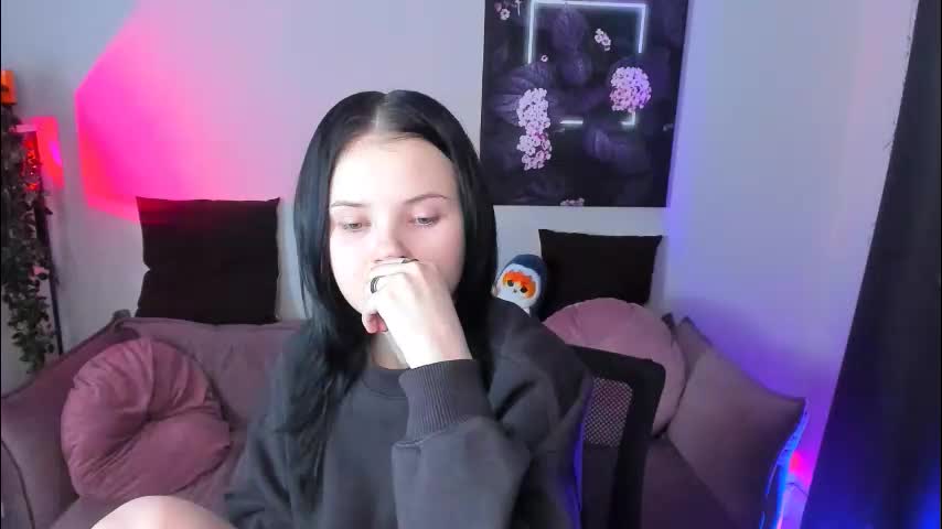 leila_xxbaby Adult Chat December 7, 2025