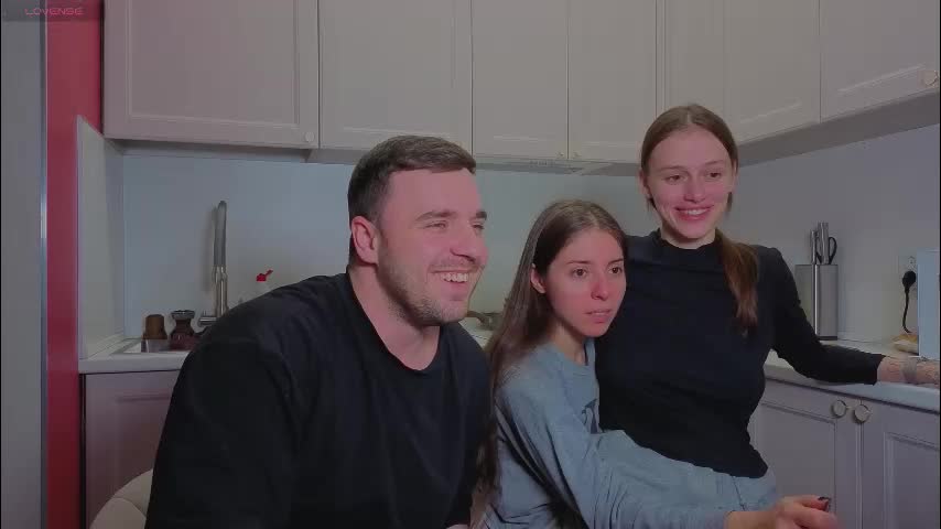 ihavepaws33 Adult Chat December 7, 2025