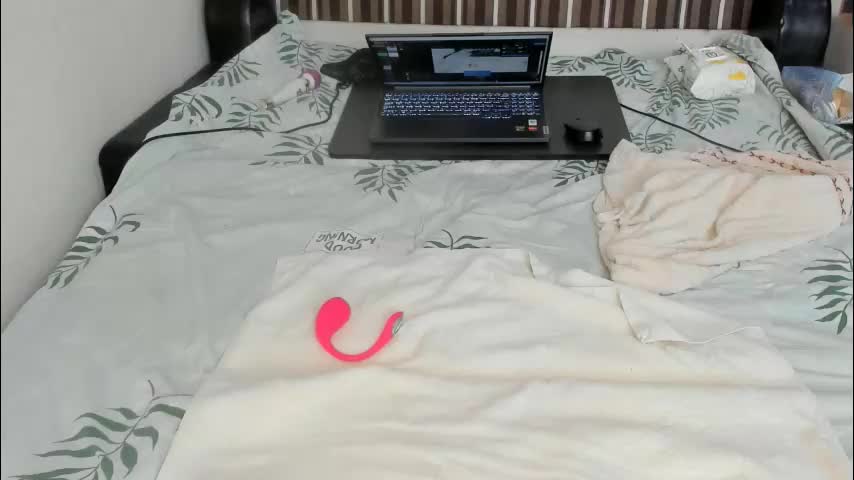 sweet_tinqerbell Adult Chat December 7, 2025