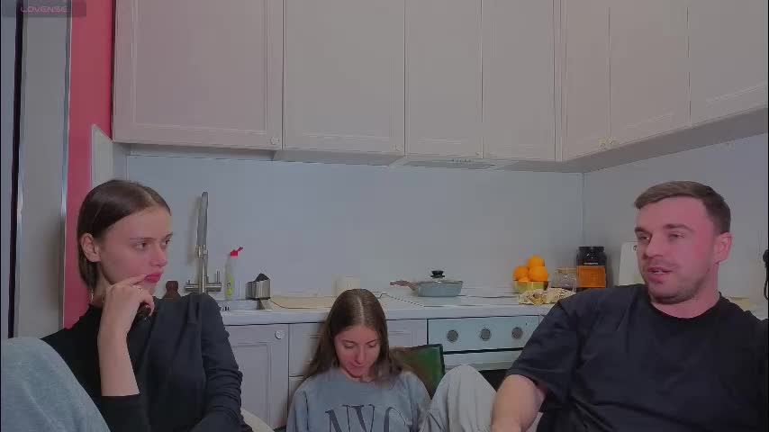 ihavepaws33 Adult Chat December 7, 2025